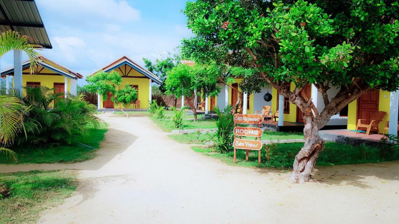 Exotic Beach Hotel Аругам Экстерьер фото